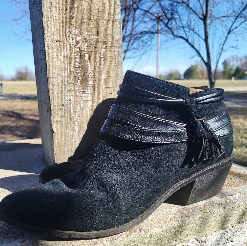 Black Suede Ankle Boots with Tassel